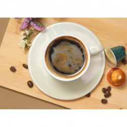 Set de taza con plato con capacidad de 150 ml