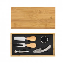 Set de accesorios para vino y cotrte de quesos elaborado de bambú